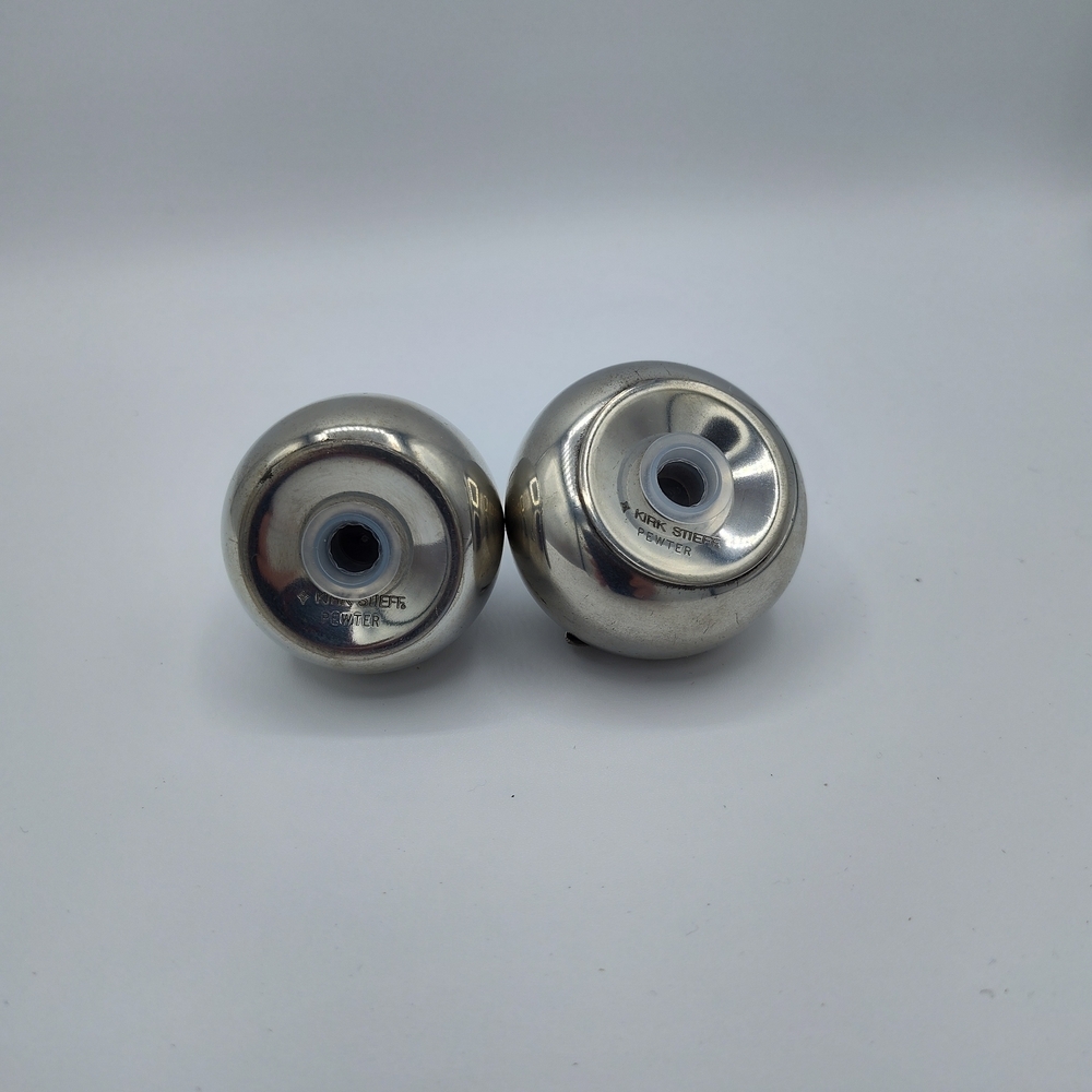 Vintage Pewter MCM Kirk Stuff Pear And Apple Salt And Pepper Shakers EVC - Picture 3 of 4